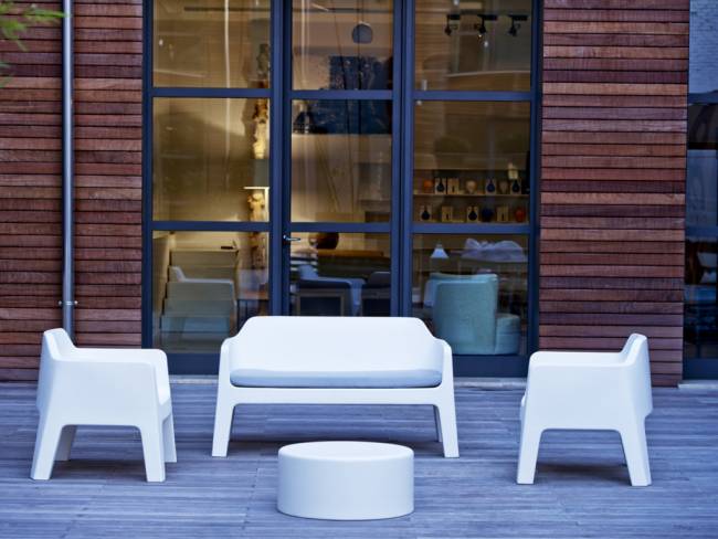 Диван пластиковый Plus Air белый 1425х740х750 мм