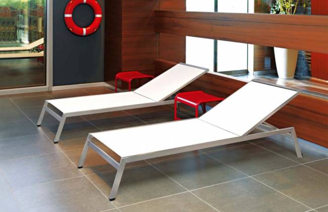 Шезлонг-лежак металлический Zen белый 2030х650х290 мм