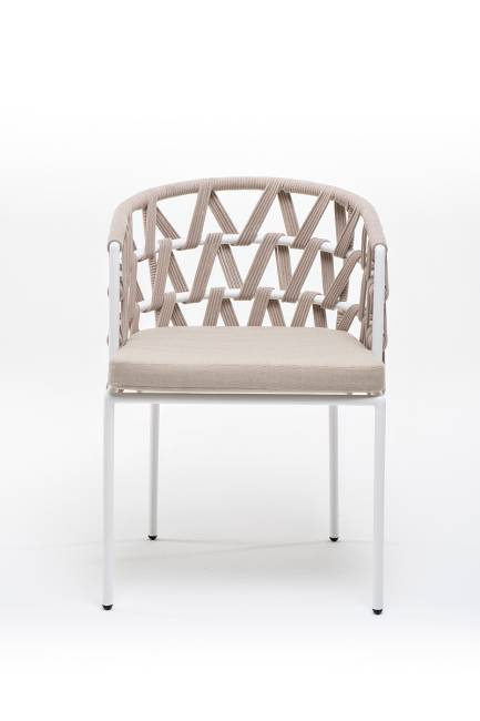 "Диего" стул плетеный из роупа, каркас из стали белый муар, роуп бежевый круглый, ткань бежевая 052 "Диего" стул плетеный из роупа, каркас из стали белый муар, роуп бежевый круглый, ткань бежевая 052
